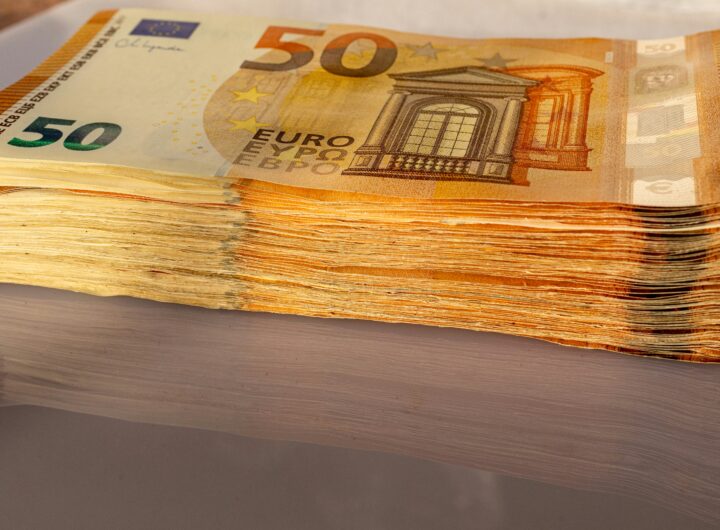 finanțate