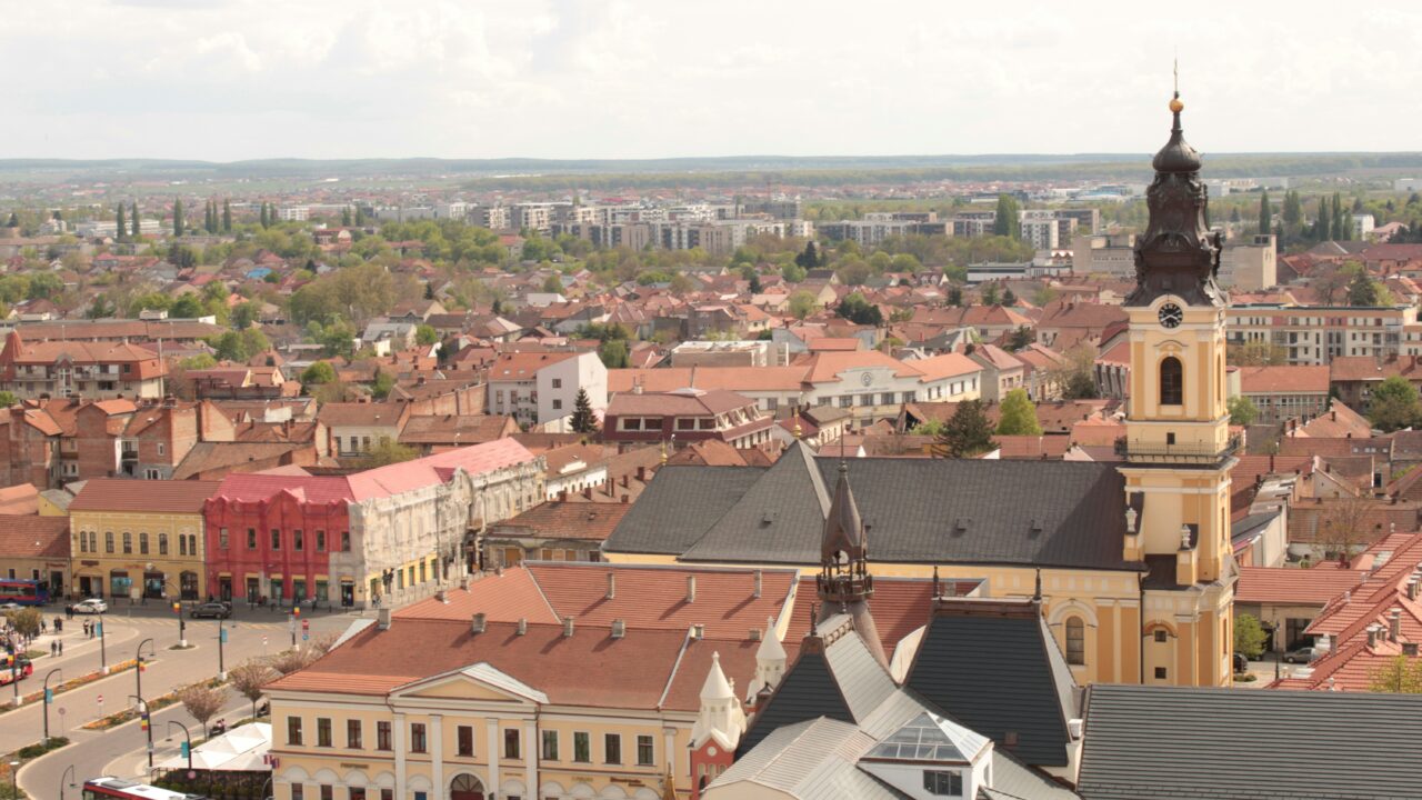 multe orașe