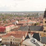 multe orașe