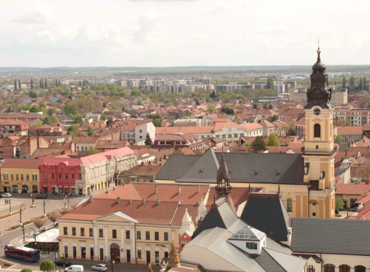 multe orașe